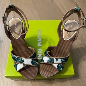 Gianni Bini Wedges